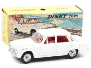 Lot 646 - DINKY TOYS (FRANCE) (1)
