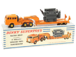 Lot 697 - DINKY TOYS (FRANCE) (1)
