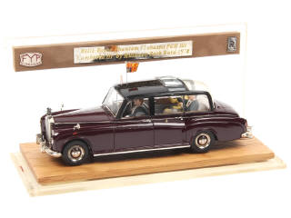 Lot 221 - FYP CREATION (FRANCE) (1)