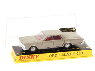 Lot 165 - DINKY TOYS (FRANCE) (1)