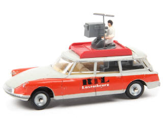 Lot 166 - DINKY TOYS (FRANCE) (1)