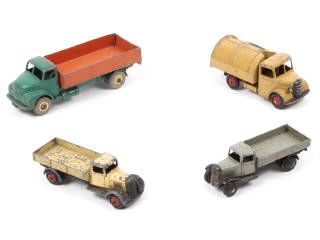Lot 346 - DINKY TOYS (GB) (4)