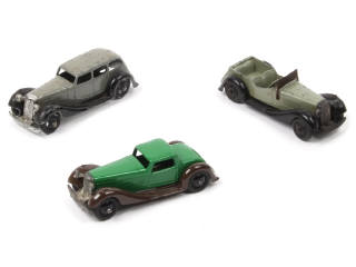 Lot 345 - DINKY TOYS (GB) (3)
