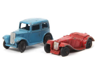 Lot 339 - DINKY TOYS (GB) (2)