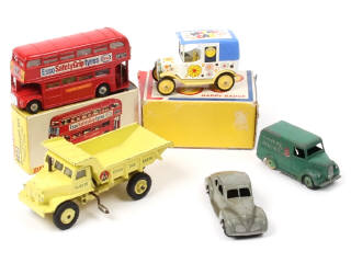 Lot 348 - DINKY TOYS (GB) (5)