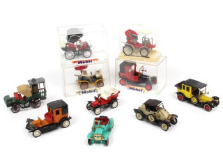 Lot 263 - DIVERS (10)