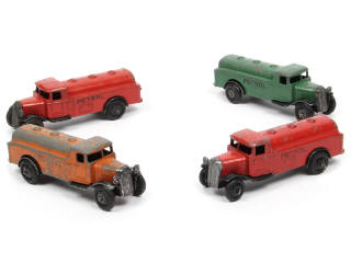 Lot 343 - DINKY TOYS (GB) (4)