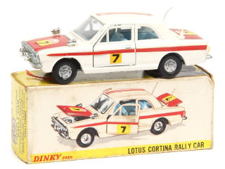 Lot 352 - DINKY TOYS (GB) (1)