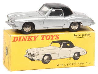 Lot 395 - DINKY TOYS (FRANCE) (1)