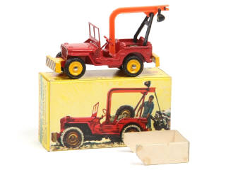 Lot 422 - DINKY TOYS (FRANCE) (1)
