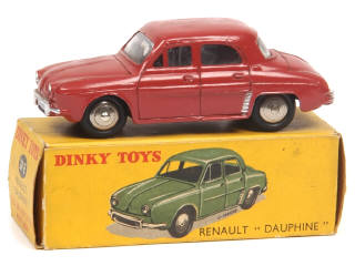 Lot 392 - DINKY TOYS (FRANCE) (1)