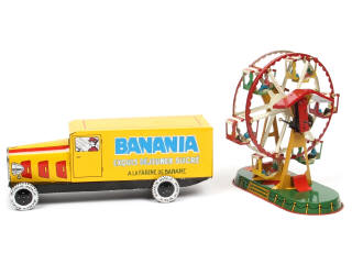 Lot 161 - DIVERS (2)