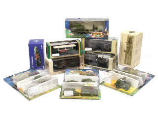 Lot 236 - DIVERS (25)