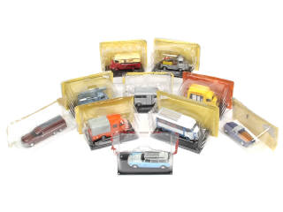 Lot 221 - DIVERS (10)