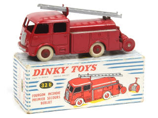 Lot 443 - DINKY TOYS (FRANCE) (1)