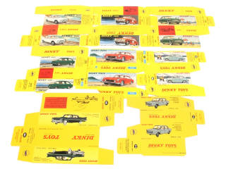 Lot 367 - DINKY TOYS (FRANCE) (8)