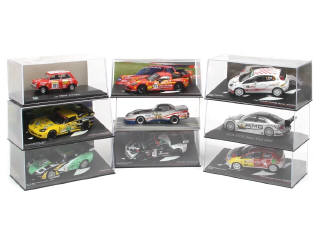 Lot 208 - DIVERS (9)