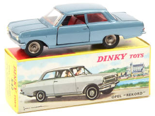 Lot 635 - DINKY TOYS (FRANCE) (1)
