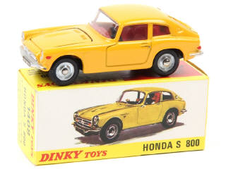 Lot 643 - DINKY TOYS (FRANCE) (1)