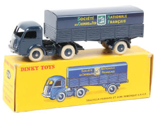 Lot 708 - DINKY TOYS (FRANCE) (1)