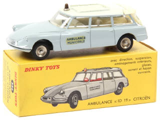 Lot 591 - DINKY TOYS (FRANCE) (1)