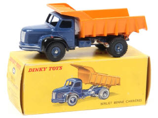 Lot 714 - DINKY TOYS (FRANCE) (1)