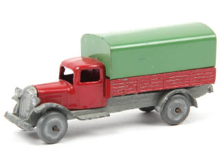 Lot 685 - DINKY TOYS (FRANCE) (1)