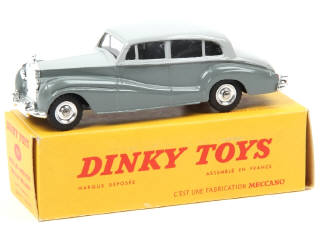 Lot 582 - DINKY TOYS (FRANCE) (1)