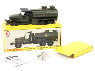 Lot 746 - DINKY TOYS (FRANCE) (1)