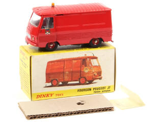 Lot 701 - DINKY TOYS (FRANCE) (1)