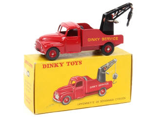 Lot 705 - DINKY TOYS (FRANCE) (1)