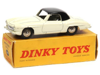 Lot 330 - DINKY TOYS (FRANCE) (1)