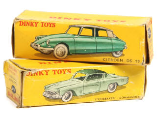 Lot 318 - DINKY TOYS (FRANCE) (2)
