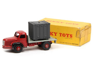 Lot 413 - DINKY TOYS (FRANCE) (1)