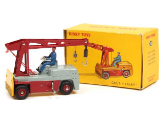 Lot 406 - DINKY TOYS (FRANCE) (1)