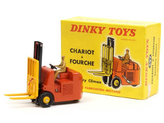 Lot 404 - DINKY TOYS (FRANCE) (1)
