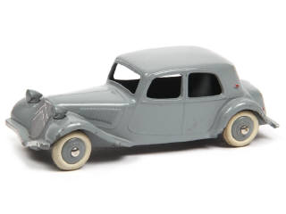 Lot 417 - DINKY TOYS (FRANCE) (1)