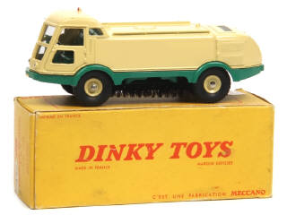 Lot 403 - DINKY TOYS (FRANCE) (1)
