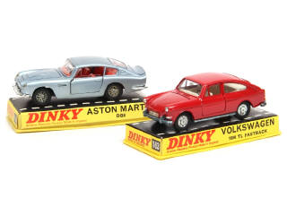Lot 298 - DINKY TOYS (GB) (2)