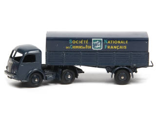 Lot 427 - DINKY TOYS (FRANCE) (1)