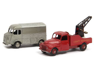 Lot 434 - DINKY TOYS (FRANCE) (2)