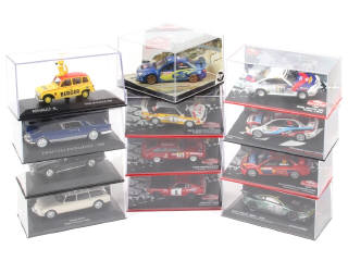 Lot 249 - DIVERS (12)