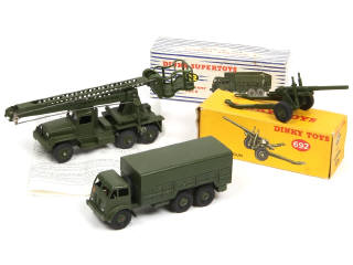 Lot 346 - DINKY TOYS (GB) (3)