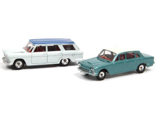 Lot 326 - DINKY TOYS (GB) (2)