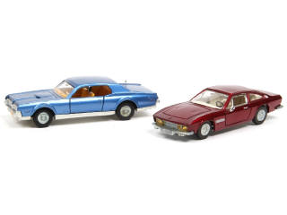 Lot 328 - DINKY TOYS (GB) (2)