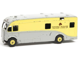 Lot 323 - DINKY TOYS (GB) (1)