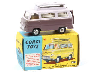 Lot 422 - CORGI TOYS (GB) (1)