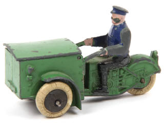 Lot 566 - DINKY TOYS (FRANCE) (1)