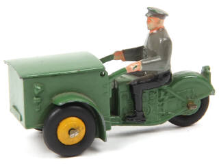 Lot 564 - DINKY TOYS (FRANCE) (1)