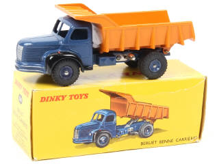 Lot 749 - DINKY TOYS (FRANCE) (1)